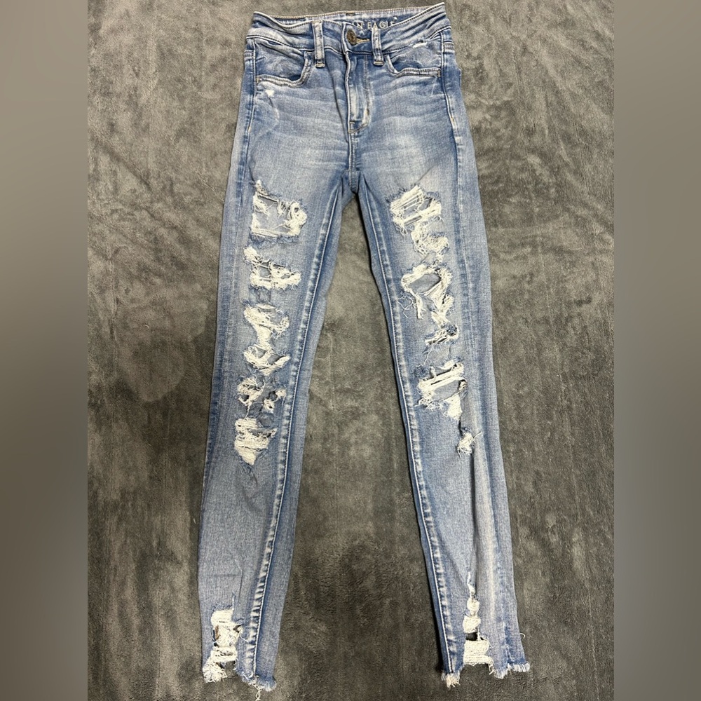 American Eagle next level stretch size short 00 ripped jeans in good condition